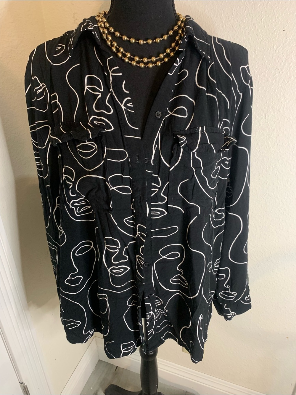 Milk & Honey Black Blouse with White Abstract Line Print